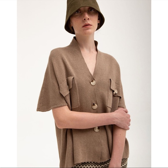 DUMA OFFICIAL Valli Top in Taupe - Picture 2 of 5